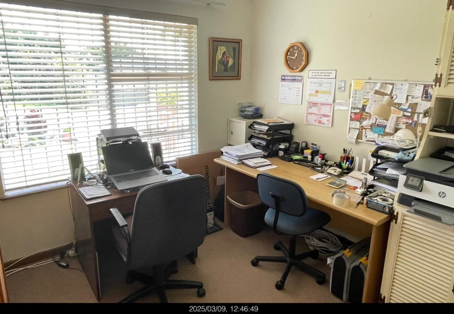 4 Bedroom Property for Sale in Beacon Bay Eastern Cape